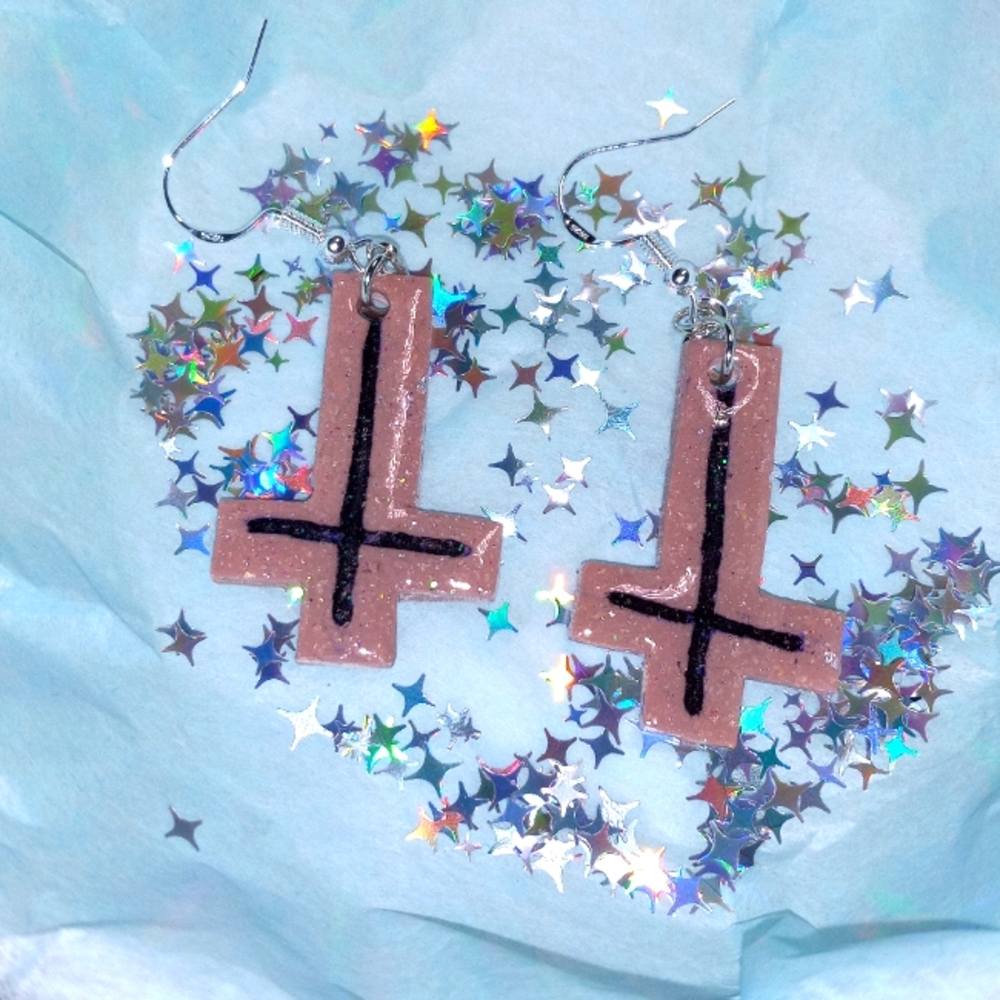 Inverted cross mauve earrings